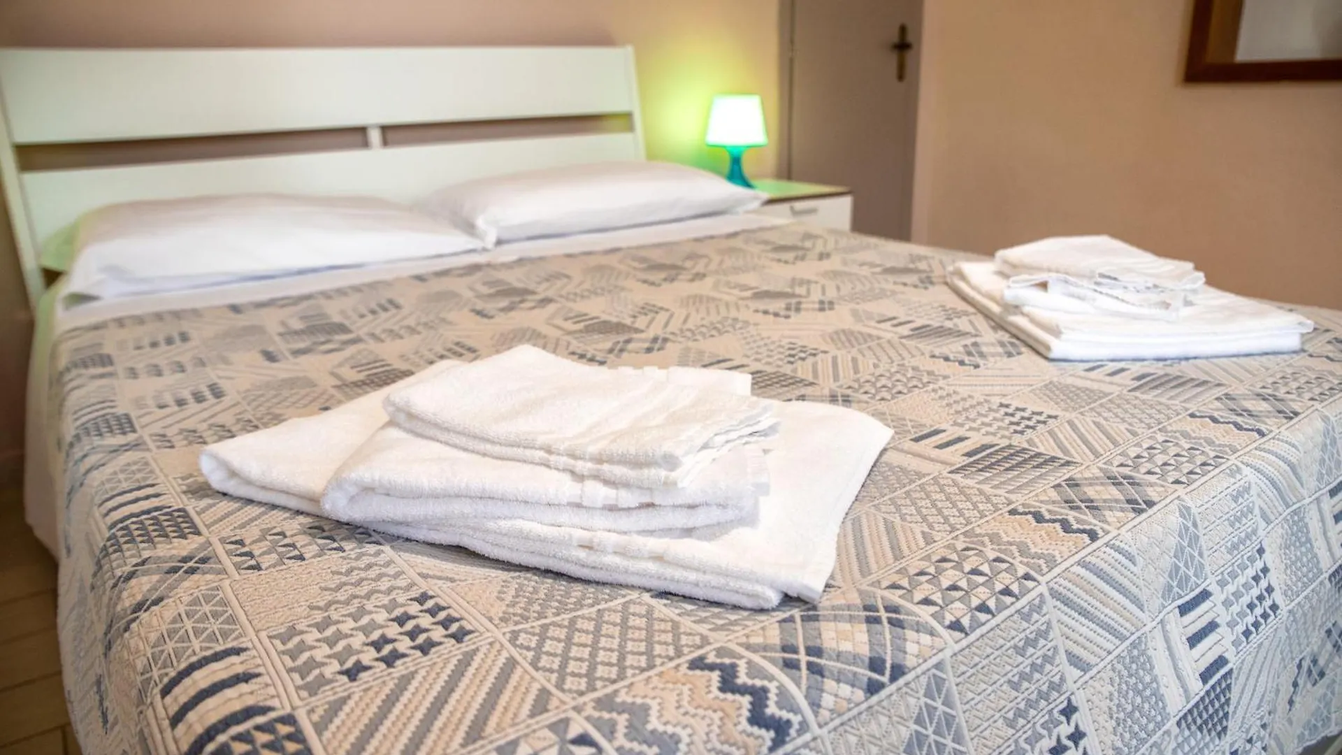 Capo dʼOrlando Albergo Baia Verde 3*, Capo dʼOrlando איטליה